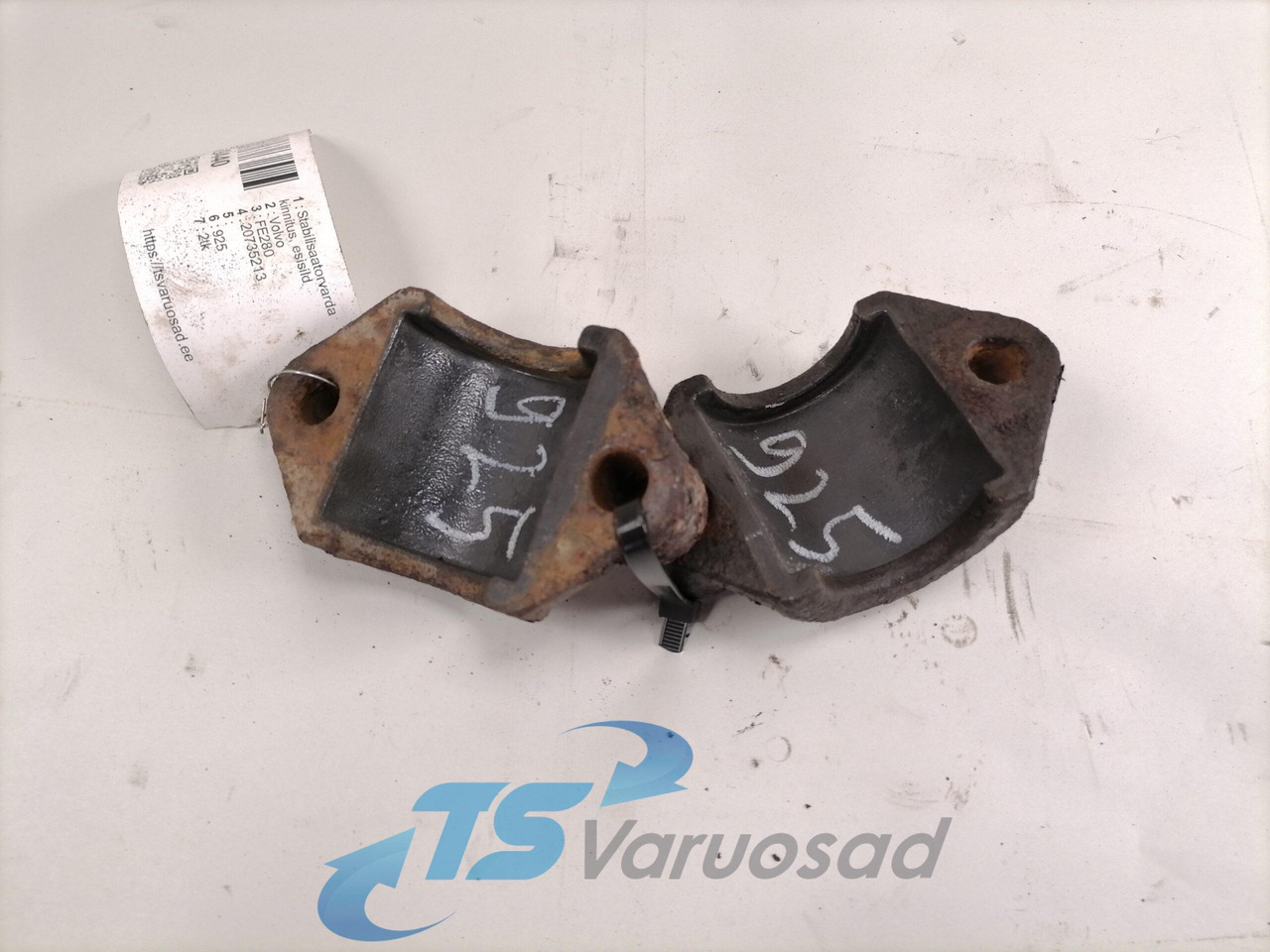 Volvo Anti-roll bar bracket 20735213 - Anti-roll bar for Truck: picture 2 Volvo Anti-roll bar bracket 20735213 - Anti-roll bar for Truck: picture 2