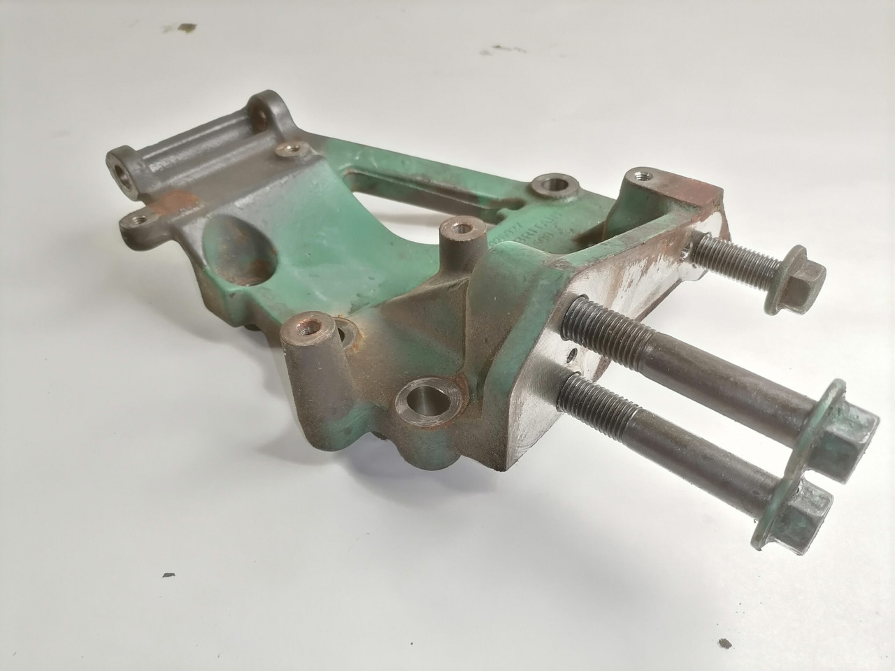 Volvo Generaatori kandur 22026927 - Alternator for Truck: picture 3 Volvo Generaatori kandur 22026927 - Alternator for Truck: picture 3