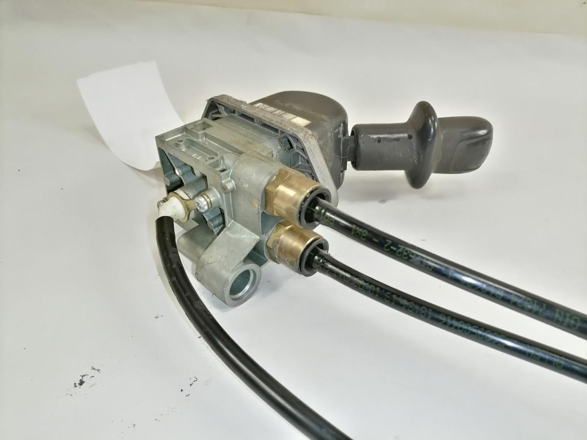 Volvo Handbrake control lever 20763929 - Universal part for Truck: picture 4 Volvo Handbrake control lever 20763929 - Universal part for Truck: picture 4