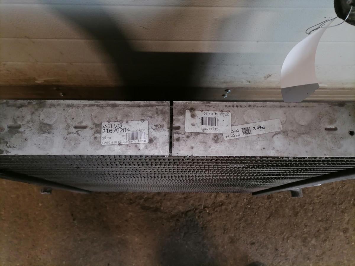 Volvo Intercooler radiator 21675284 - Intercooler for Truck: picture 3 Volvo Intercooler radiator 21675284 - Intercooler for Truck: picture 3