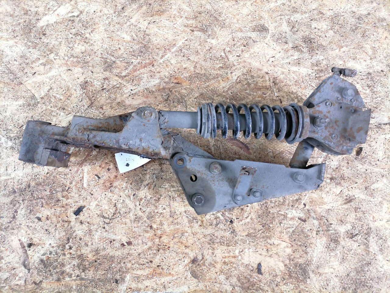 Volvo Kabiini kandur, tagumine 20580568 - Cab suspension for Truck: picture 2 Volvo Kabiini kandur, tagumine 20580568 - Cab suspension for Truck: picture 2