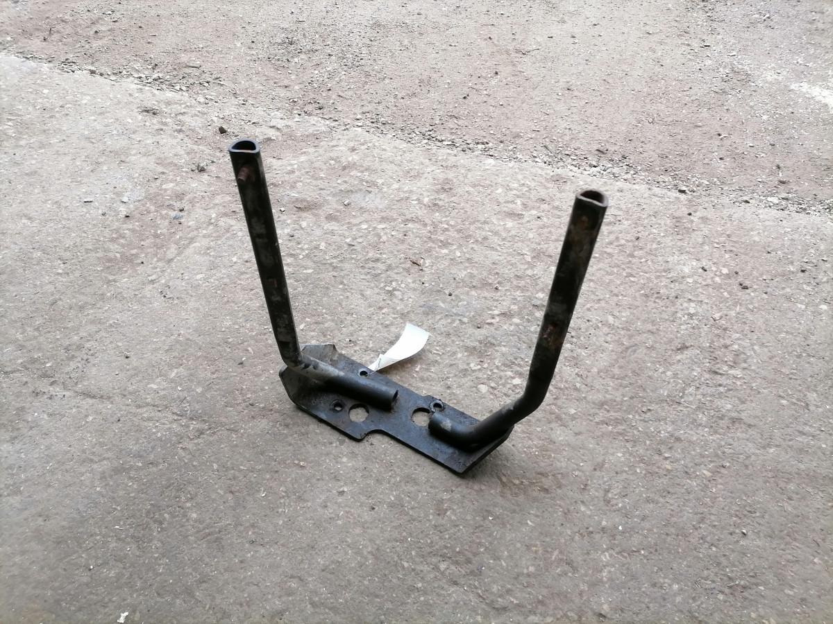 Volvo Mudguard bracket 20801322 - Universal part for Truck: picture 4 Volvo Mudguard bracket 20801322 - Universal part for Truck: picture 4