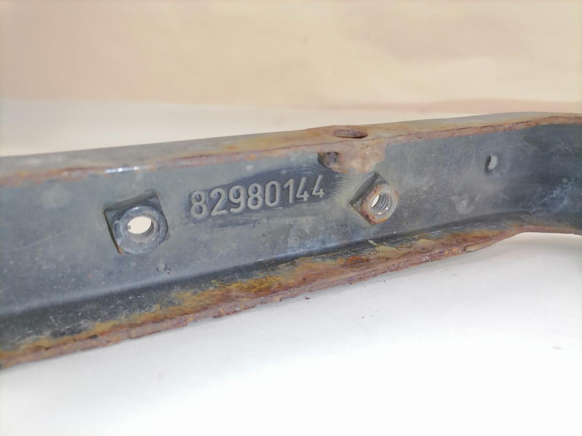 Volvo Mudguard bracket 82980144 - Universal part for Truck: picture 4 Volvo Mudguard bracket 82980144 - Universal part for Truck: picture 4