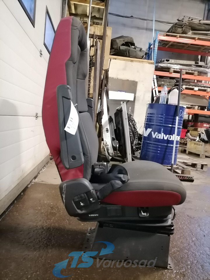 Volvo Passenger seat 21210197 - Seat for Truck: picture 4 Volvo Passenger seat 21210197 - Seat for Truck: picture 4