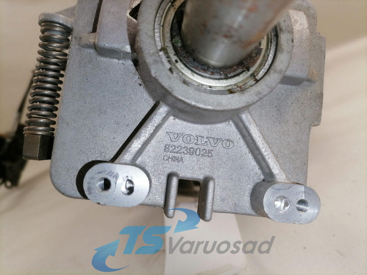 Volvo Roolisammas 84415390 - Steering column for Truck: picture 4 Volvo Roolisammas 84415390 - Steering column for Truck: picture 4