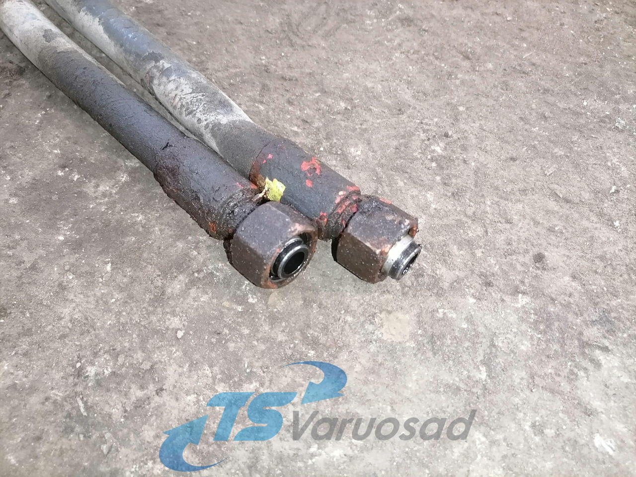 Volvo Steerind sylinder 3987647 - Steering for Truck: picture 2 Volvo Steerind sylinder 3987647 - Steering for Truck: picture 2