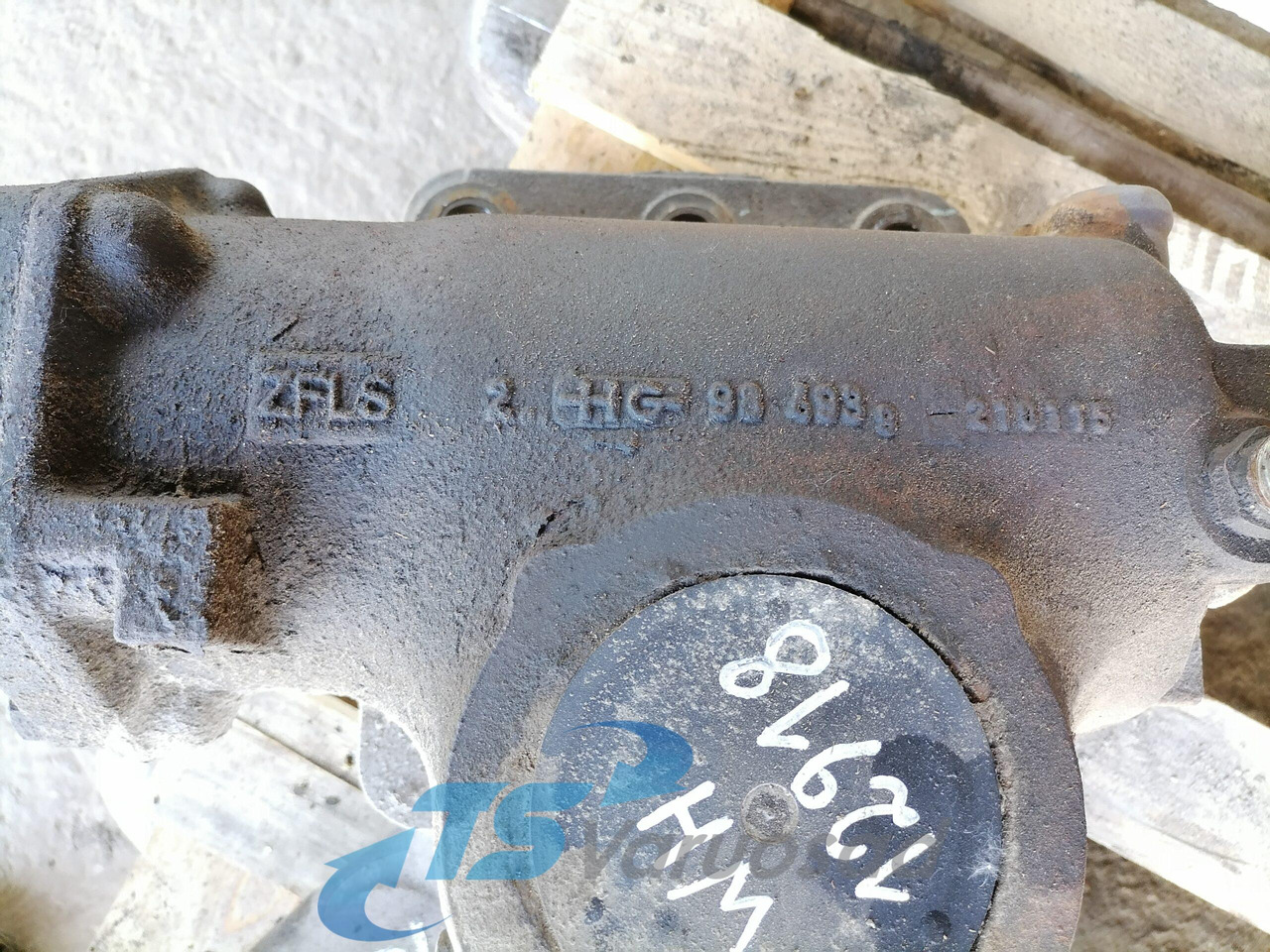 Volvo Steering box 21466592 - Steering gear for Truck: picture 3 Volvo Steering box 21466592 - Steering gear for Truck: picture 3