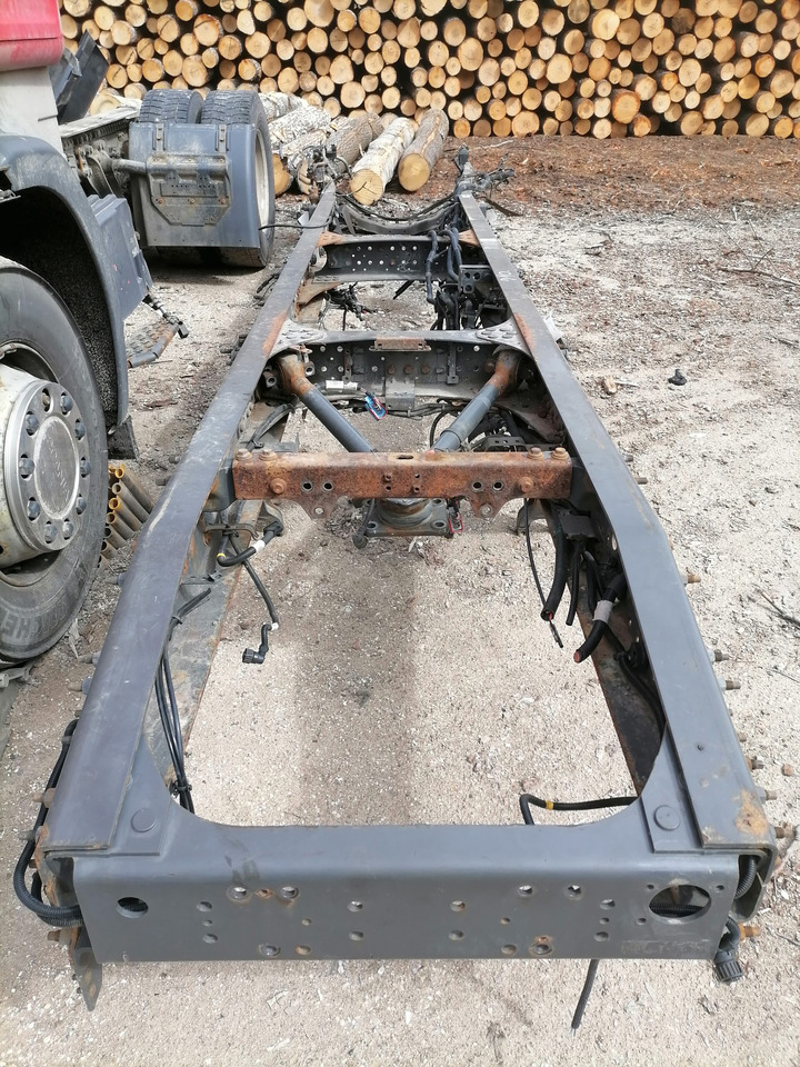 Volvo Volvo FH4 6x2 Raam 85137361 - Frame/ Chassis for Truck: picture 1 Volvo Volvo FH4 6x2 Raam 85137361 - Frame/ Chassis for Truck: picture 1