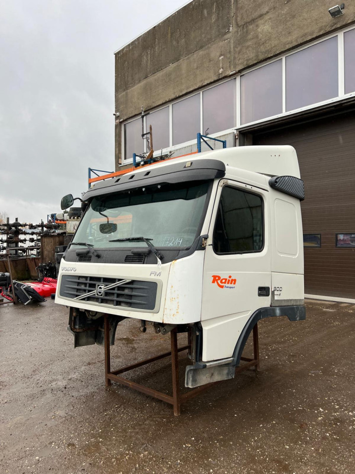 Volvo Volvo kabiin 85103669 - Cab and interior for Truck: picture 1 Volvo Volvo kabiin 85103669 - Cab and interior for Truck: picture 1