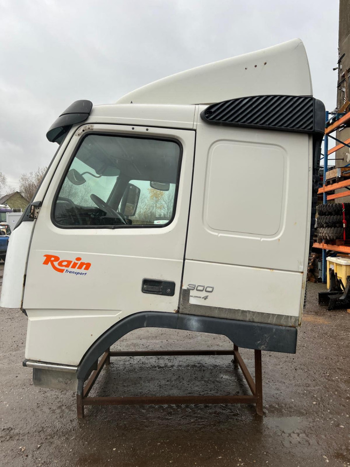 Volvo Volvo kabiin 85103669 - Cab and interior for Truck: picture 3 Volvo Volvo kabiin 85103669 - Cab and interior for Truck: picture 3