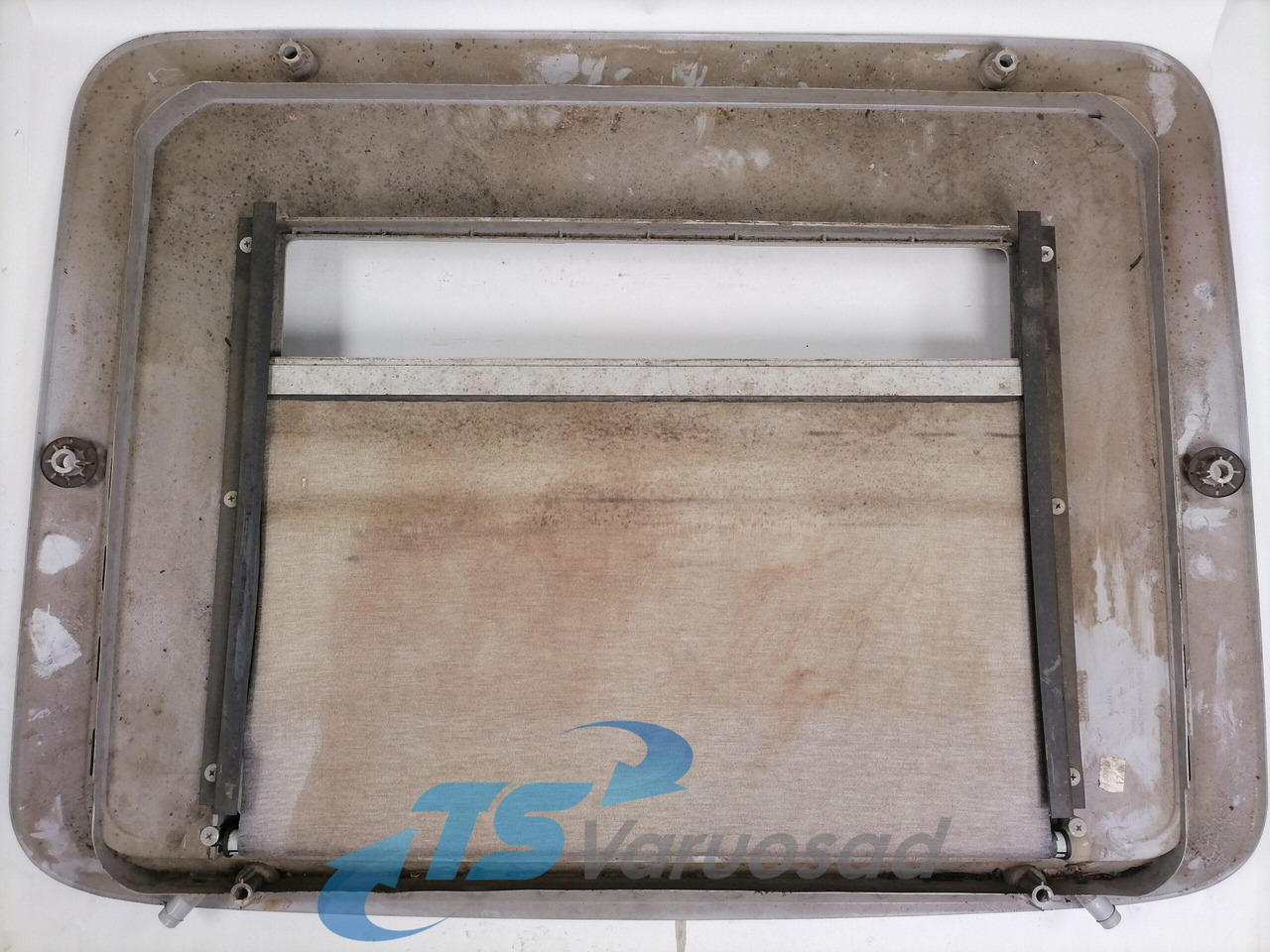 Volvo sunroof plastic cover 20379765 - Universal part for Truck: picture 5 Volvo sunroof plastic cover 20379765 - Universal part for Truck: picture 5