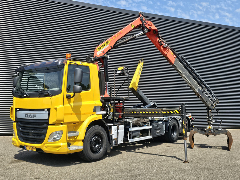 DAF CF 330 6x2-4 / PALFINGER CRANE + HOOKLIFT - Hook lift truck, Crane truck: picture 2 DAF CF 330 6x2-4 / PALFINGER CRANE + HOOKLIFT - Hook lift truck, Crane truck: picture 2