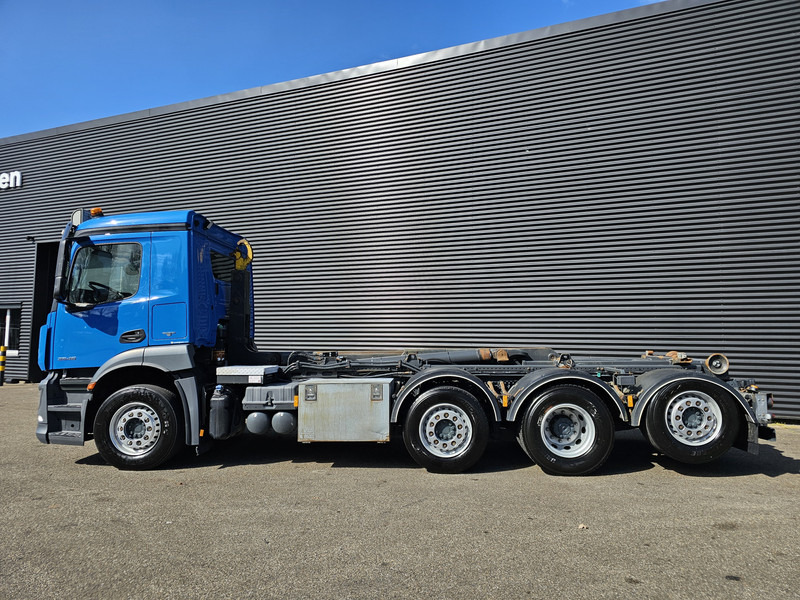 Hook lift truck Mercedes-Benz Antos 3546 / 8x2/6 / HOOKLIFT / ABROLLKIPPER: picture 8