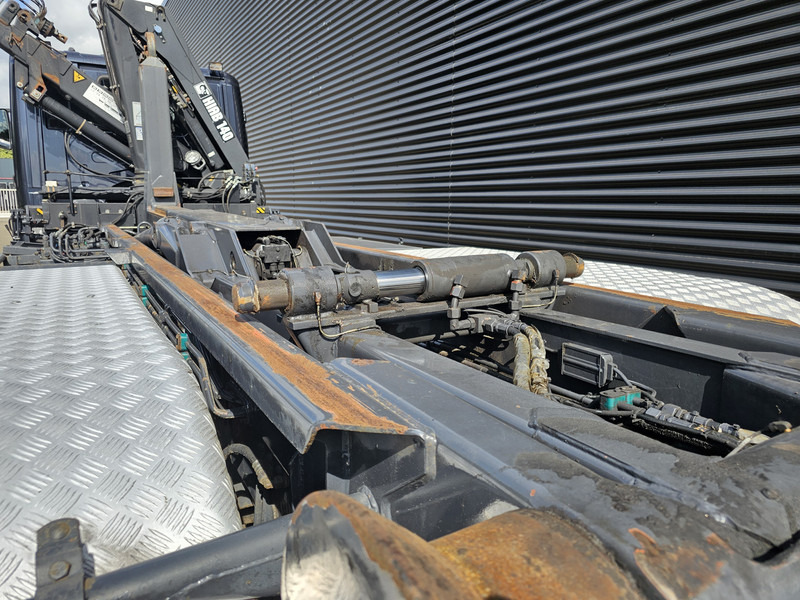 Hook lift truck, Crane truck Scania R114.340 6x2 / HIAB CRANE + 25T HOOKLIFT: picture 19 Hook lift truck, Crane truck Scania R114.340 6x2 / HIAB CRANE + 25T HOOKLIFT: picture 19