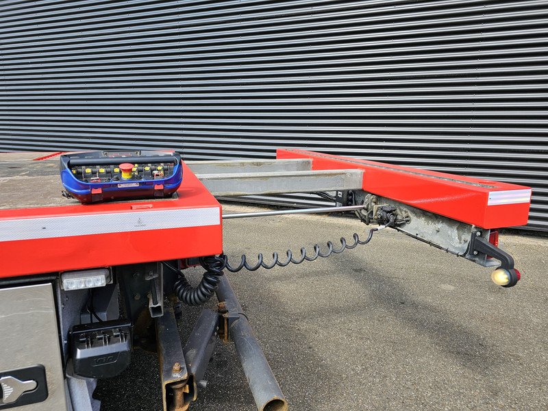 Crane truck Volvo FH 540 8x4-4 / FASSI 71 t/m CRANE + JIB WINCH / KRAN / GRUA: picture 12