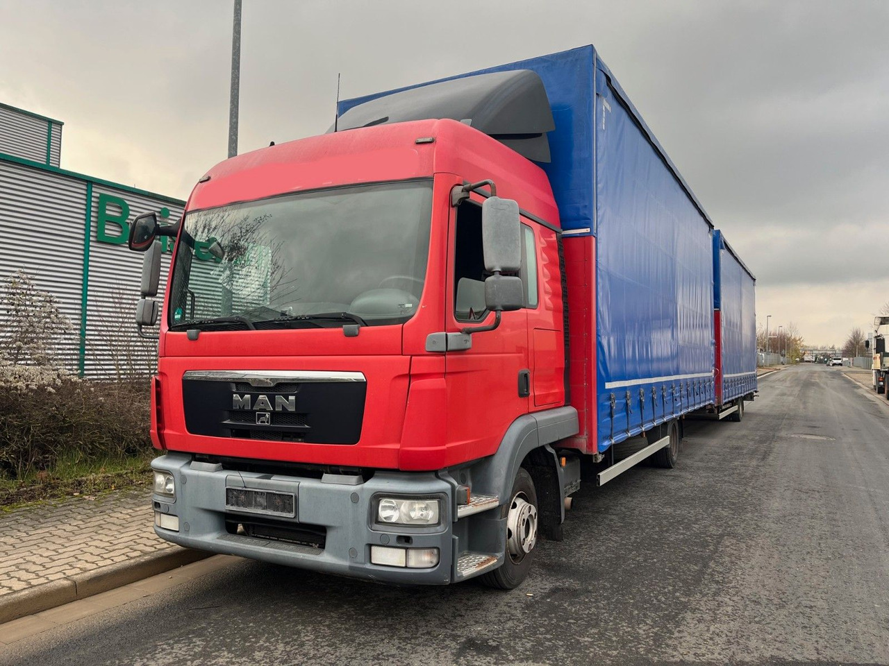 Curtainsider truck MAN 8.220 4X2 Pritschenwagen: picture 6