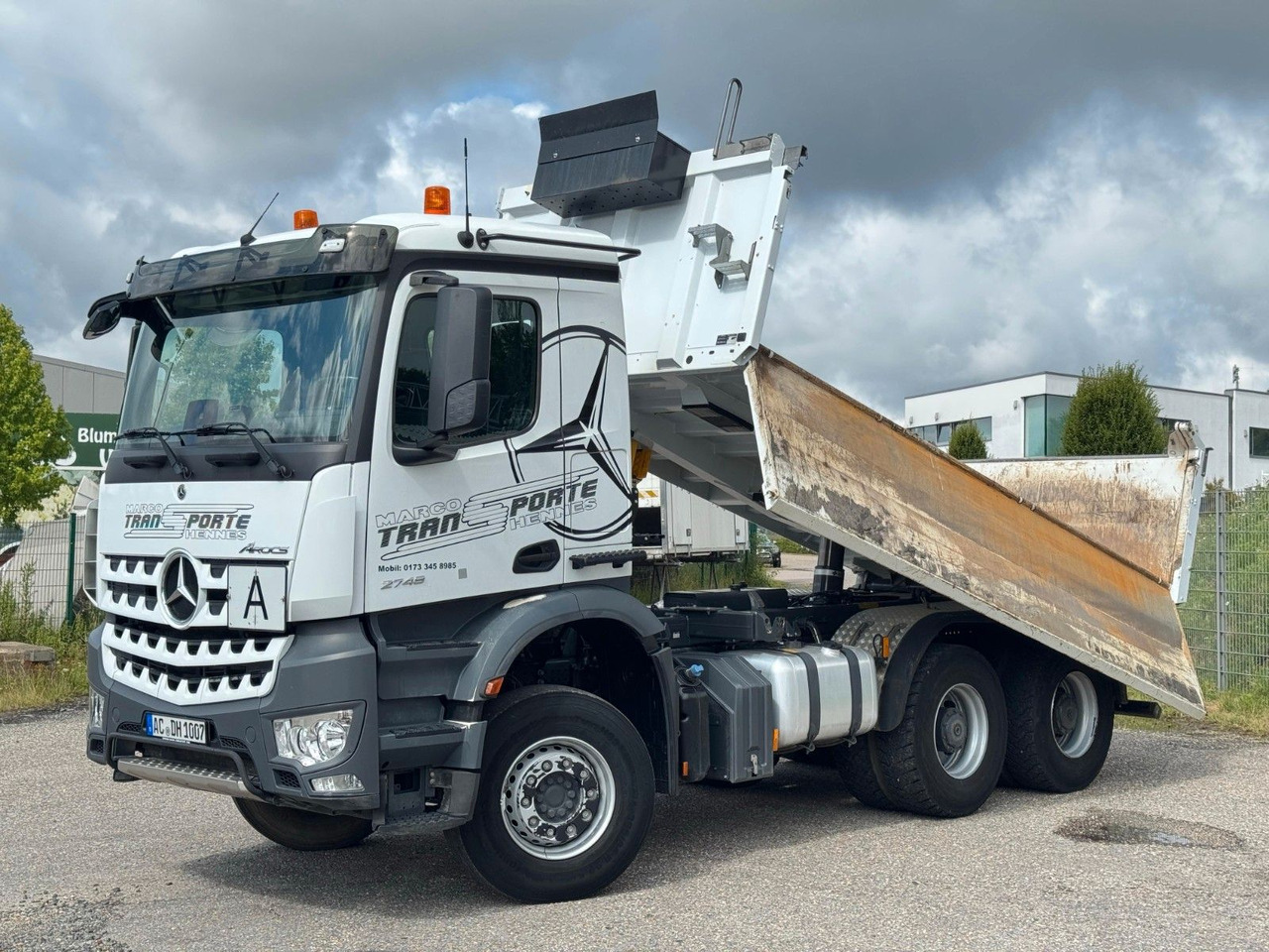 Mercedes-Benz 2648 6x4 3S. Kipper Meiller Bordmatik Top Zust. Mercedes-Benz 2748 6x4 Meiller 3S. Kipper Bordmatik | Retarder - Tipper: picture 3 Mercedes-Benz 2648 6x4 3S. Kipper Meiller Bordmatik Top Zust. Mercedes-Benz 2748 6x4 Meiller 3S. Kipper Bordmatik | Retarder - Tipper: picture 3