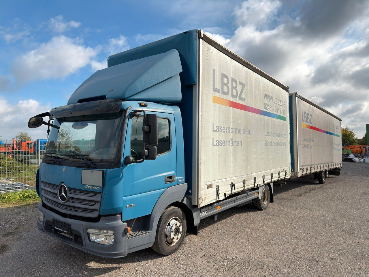 Mercedes-Benz 818 4X2 Pritsche & Plane & Tang Pritsche & Plane Mercedes-Benz 818 4X2 Pritsche & Plane & Tang Pritsche & Plane - Curtain side van: picture 1 Mercedes-Benz 818 4X2 Pritsche & Plane & Tang Pritsche & Plane Mercedes-Benz 818 4X2 Pritsche & Plane & Tang Pritsche & Plane - Curtain side van: picture 1