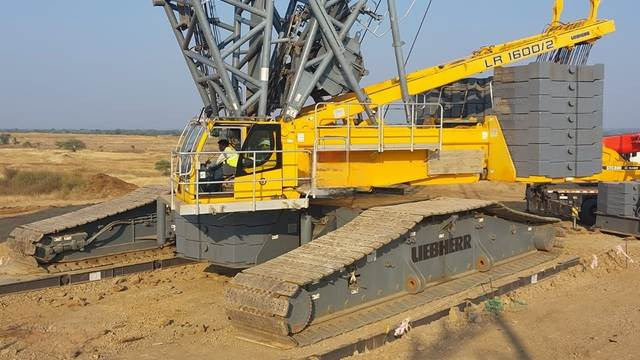 Liebherr LR1600/2 - Crawler crane: picture 1 Liebherr LR1600/2 - Crawler crane: picture 1