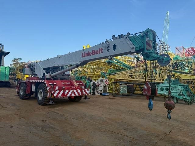 Link-Belt RTC8050-2 - Rough terrain crane: picture 4 Link-Belt RTC8050-2 - Rough terrain crane: picture 4