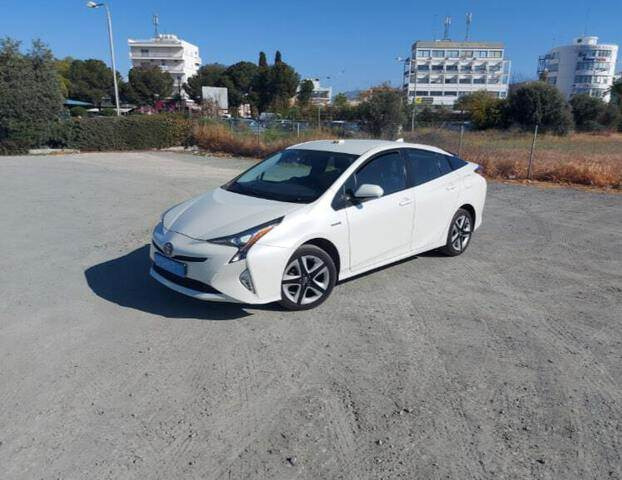 Toyota Prius Hybrid - Car: picture 1 Toyota Prius Hybrid - Car: picture 1