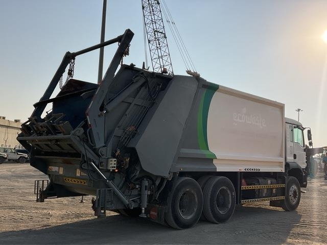 MAN TGA33.360 - Garbage truck: picture 3 MAN TGA33.360 - Garbage truck: picture 3