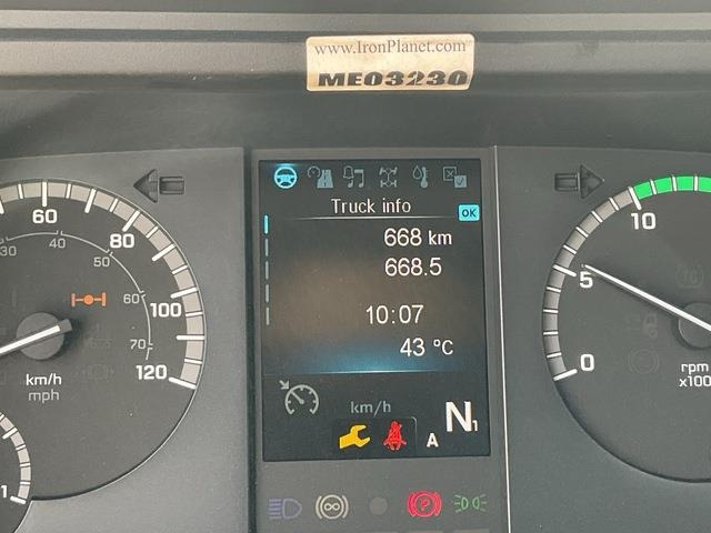 Cab chassis truck Mercedes-Benz Arocs 4240: picture 6
