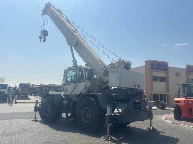 Terex RT555 - Rough terrain crane: picture 2 Terex RT555 - Rough terrain crane: picture 2