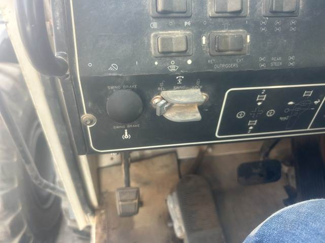 Rough terrain crane Terex RT555: picture 22