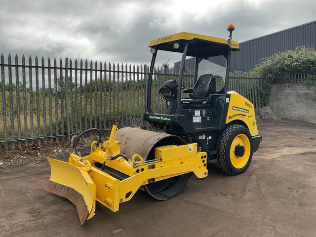 Bomag BW124DH-5 - Compactor: picture 1 Bomag BW124DH-5 - Compactor: picture 1
