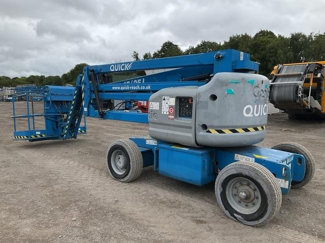 Genie Z45/25J - Articulated boom: picture 2 Genie Z45/25J - Articulated boom: picture 2