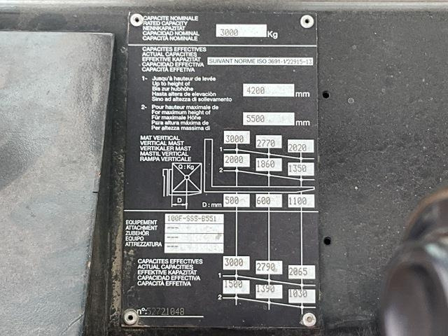 Rough terrain forklift Manitou M30-4: picture 14