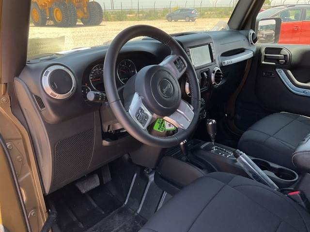 Car Jeep Wrangler JK Command: picture 9