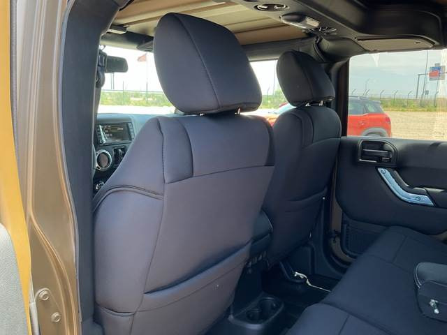 Car Jeep Wrangler JK Command: picture 17