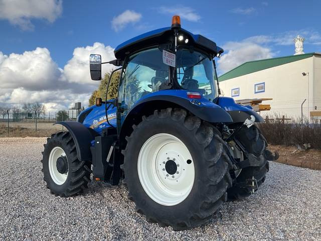 New Holland T6.145 - Farm tractor: picture 2 New Holland T6.145 - Farm tractor: picture 2