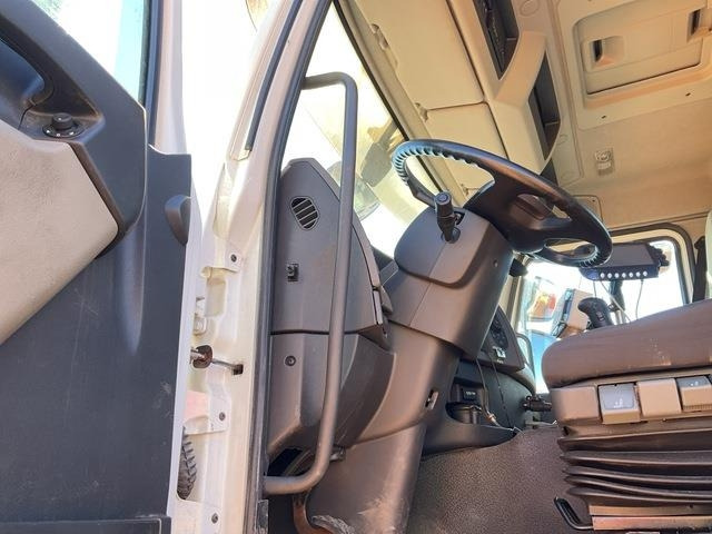 Snow removal vehicle Renault Kerax 430DXI: picture 16