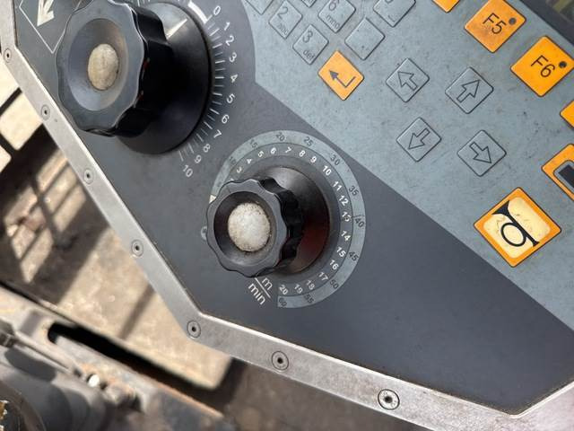 Asphalt paver ABG Titan 8820: picture 23