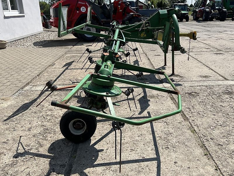 Kuhn GF 630 1MH - John Deere - Tedder/ Rake: picture 3 Kuhn GF 630 1MH - John Deere - Tedder/ Rake: picture 3