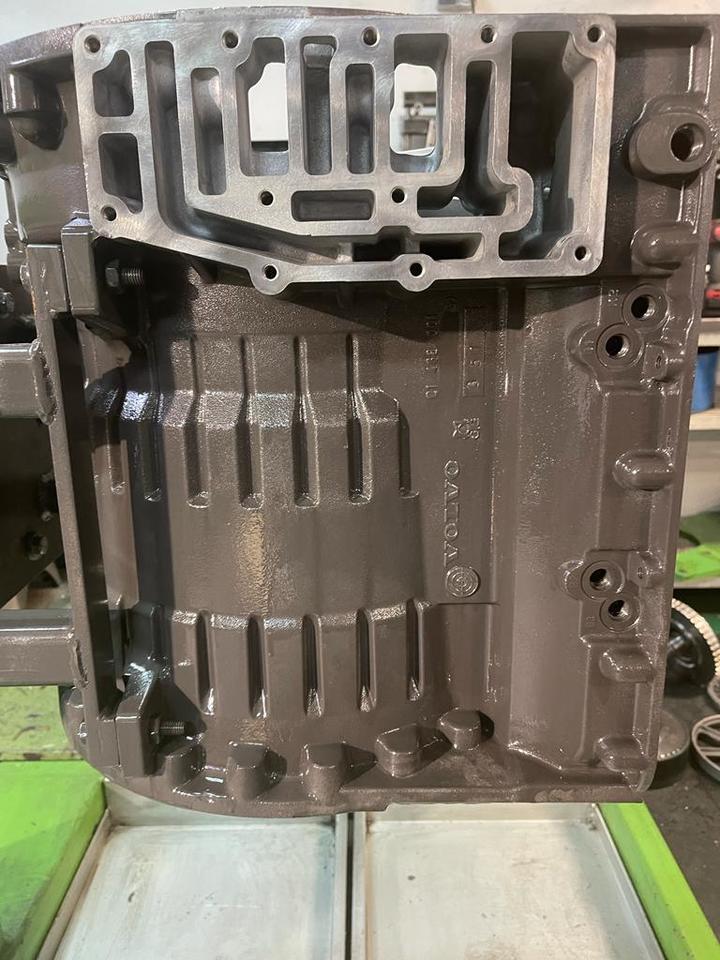 VOLVO PT1862 - Gearbox and parts for Dumper: picture 1 VOLVO PT1862 - Gearbox and parts for Dumper: picture 1