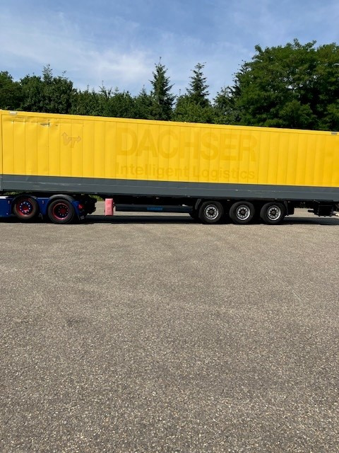 Closed box trailer KRONE SD Dryliner: picture 10