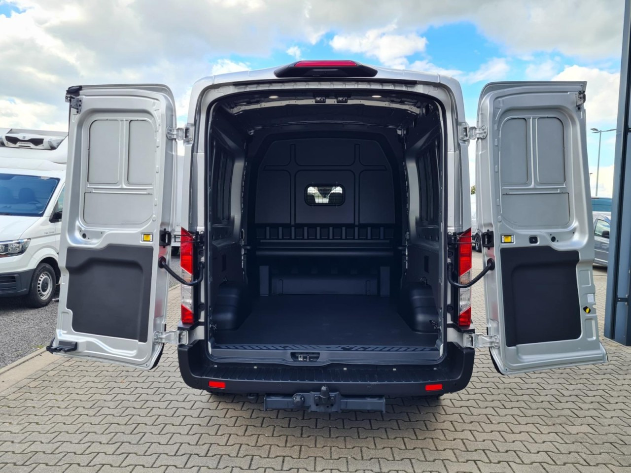 Ford Transit 3,5t Kasten Doka TDCi L3 Trend AHK PDC KAMERA - Panel van, Combi van: picture 5 Ford Transit 3,5t Kasten Doka TDCi L3 Trend AHK PDC KAMERA - Panel van, Combi van: picture 5