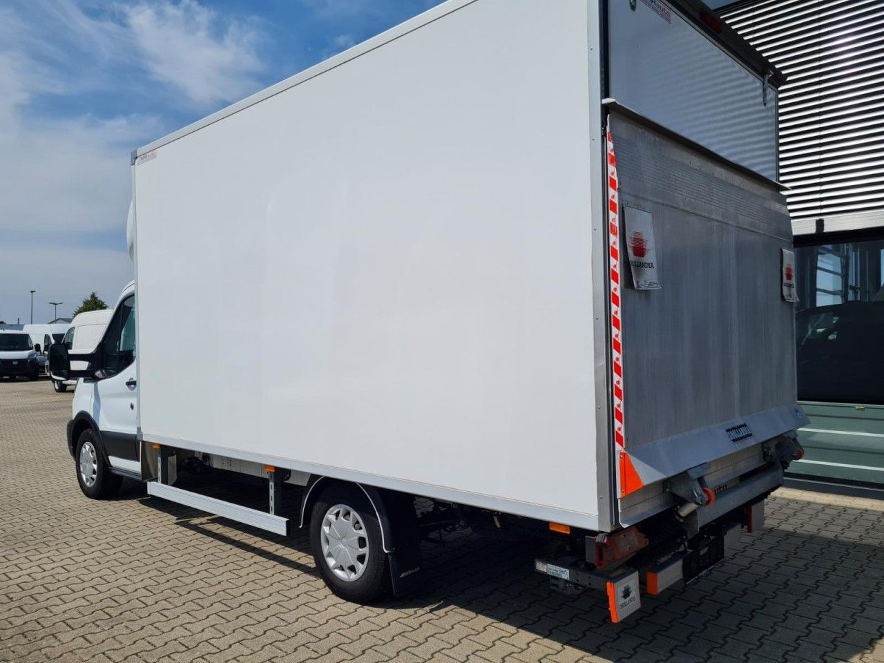 Ford Transit 350 Koffer mit LBW TDCi Trend KLIMA AUTO - Box van: picture 5 Ford Transit 350 Koffer mit LBW TDCi Trend KLIMA AUTO - Box van: picture 5