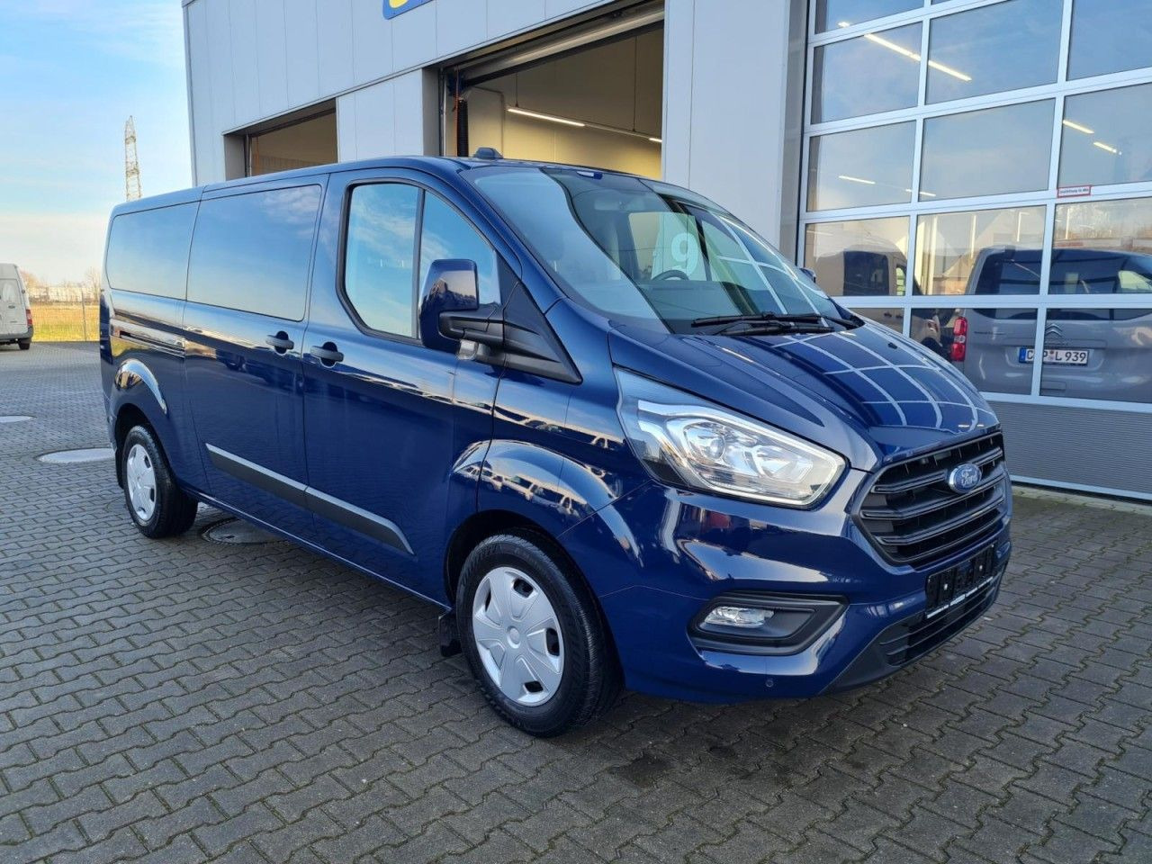 Ford Transit Custom Kombi 320 L2 Trend 9 Sitze KLIMA - Passenger van: picture 3 Ford Transit Custom Kombi 320 L2 Trend 9 Sitze KLIMA - Passenger van: picture 3