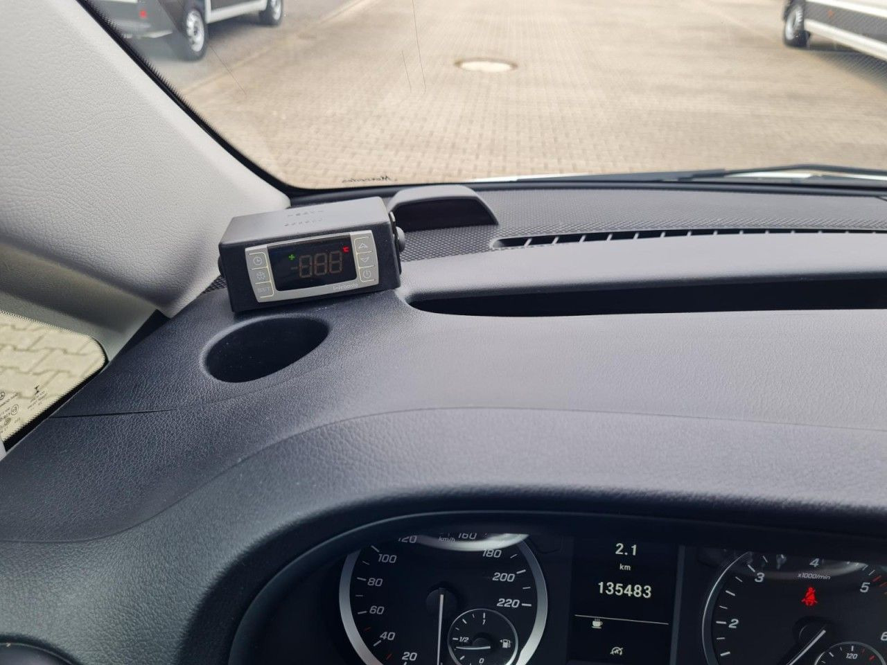 Lease a  Mercedes-Benz Vito 116 Cdi Kühlkasten Stand + Fahrkühl. lang Mercedes-Benz Vito 116 Cdi Kühlkasten Stand + Fahrkühl. lang: picture 17