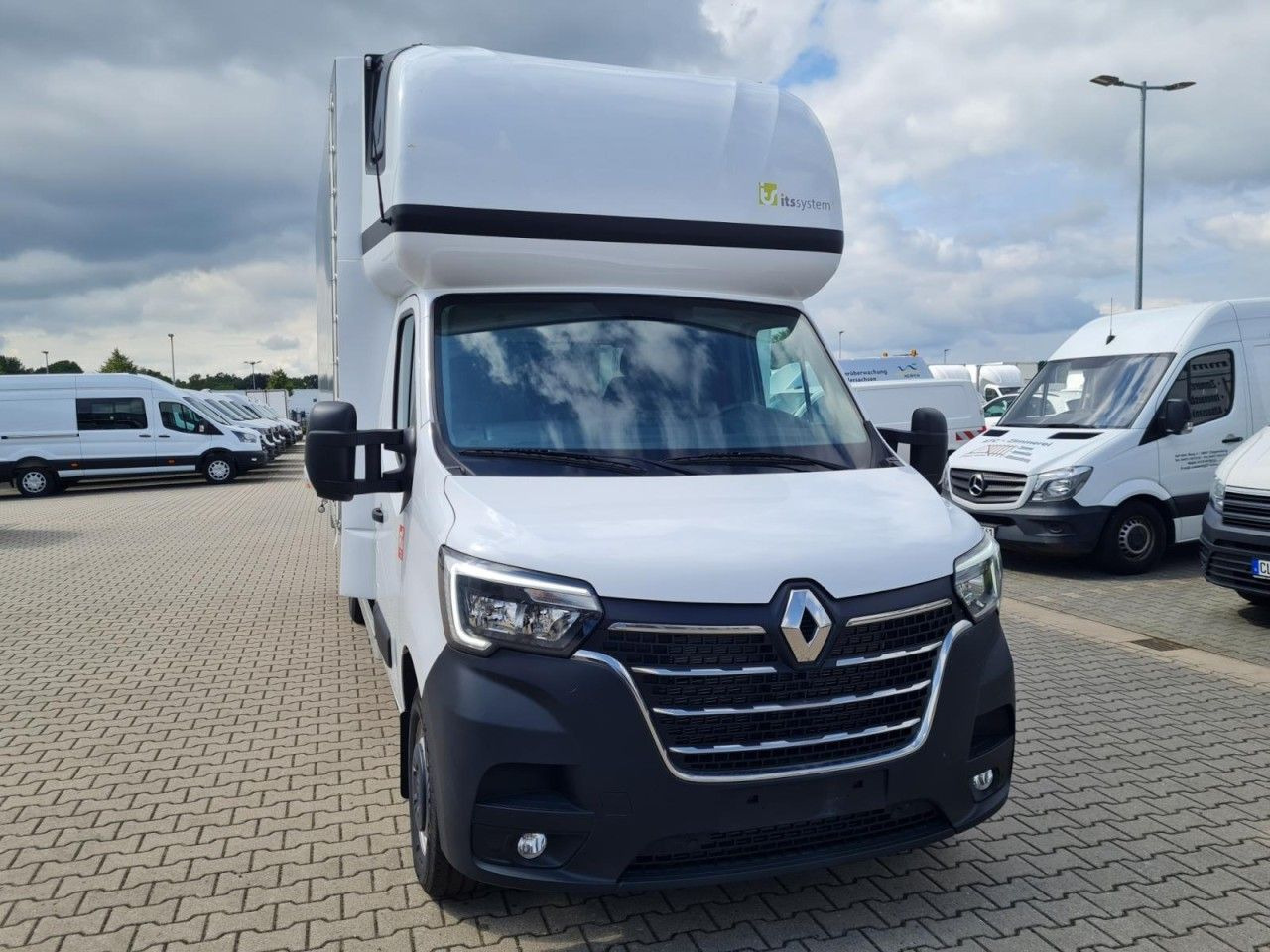 Renault Master 3,5 Pritsche Schiebe Plane Schlafkab. - Curtain side van: picture 2 Renault Master 3,5 Pritsche Schiebe Plane Schlafkab. - Curtain side van: picture 2