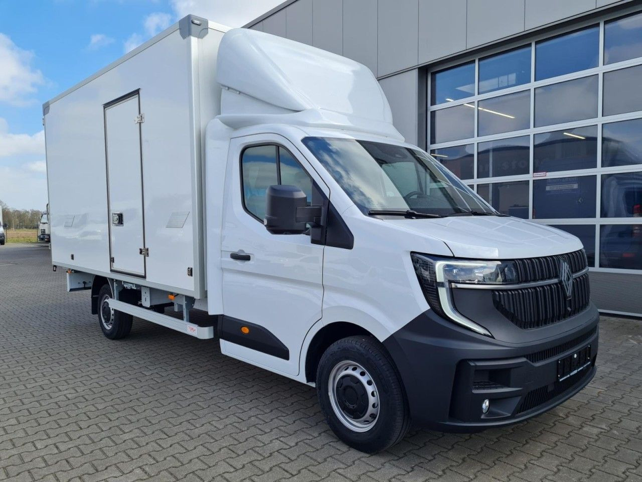 Renault Master 35 New Möbel Koffer KLIMA KOMFORT TEMPOMA - Box van: picture 3 Renault Master 35 New Möbel Koffer KLIMA KOMFORT TEMPOMA - Box van: picture 3