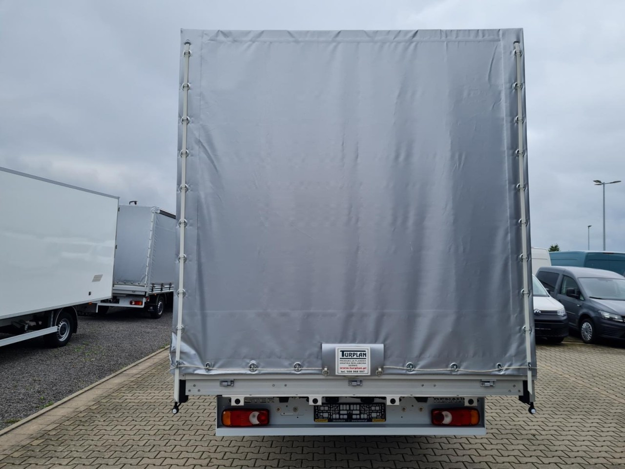 Renault Master 35 Pritsche Schiebe Plane Schlafkab 10 PAL LUFTFEDER - Curtain side van: picture 5 Renault Master 35 Pritsche Schiebe Plane Schlafkab 10 PAL LUFTFEDER - Curtain side van: picture 5