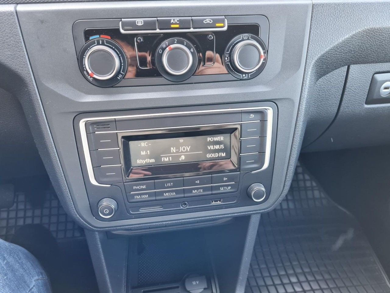 Station wagon Volkswagen Caddy 4Motion TDi Kombi 5-Sitze TEMPO STHZ REGAL: picture 13