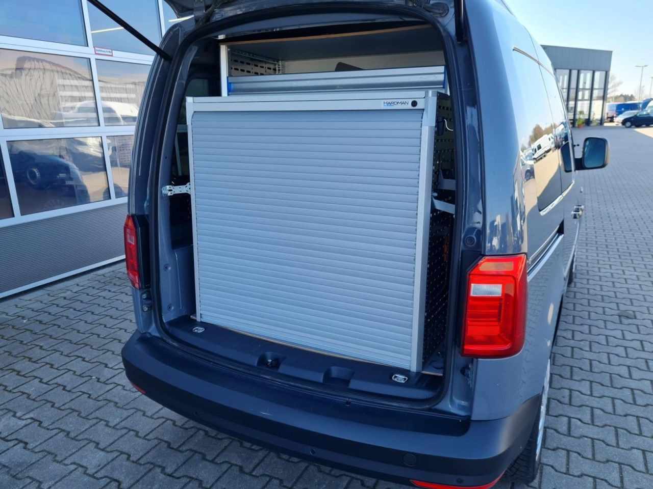 Station wagon Volkswagen Caddy 4Motion TDi Kombi 5-Sitze TEMPO STHZ REGAL: picture 17