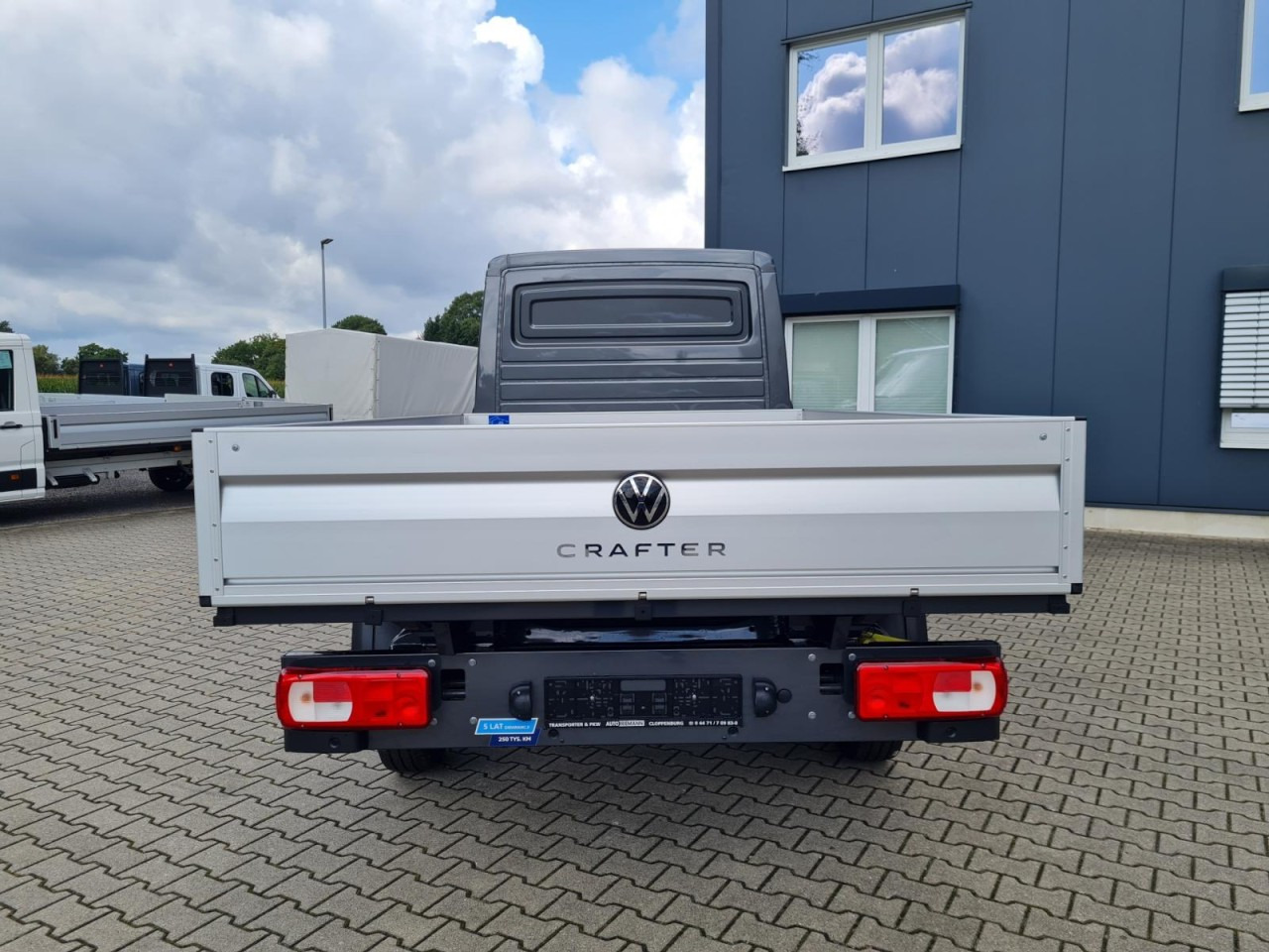 Volkswagen Crafter 35 Doka 7-Sitze MAXI L4 KLIMA TEMPOMAT - Flatbed van, Combi van: picture 5 Volkswagen Crafter 35 Doka 7-Sitze MAXI L4 KLIMA TEMPOMAT - Flatbed van, Combi van: picture 5